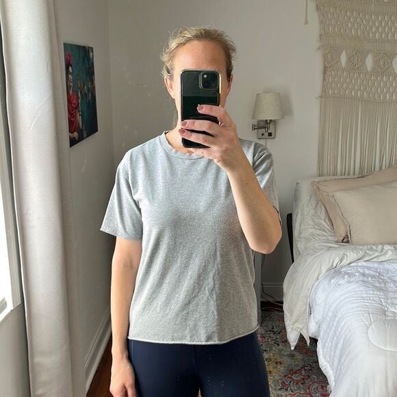 TopShop Short Sleeve Crewneck Distressed Hem T-Shirt Size 4 Grey - Picture 1 of 7